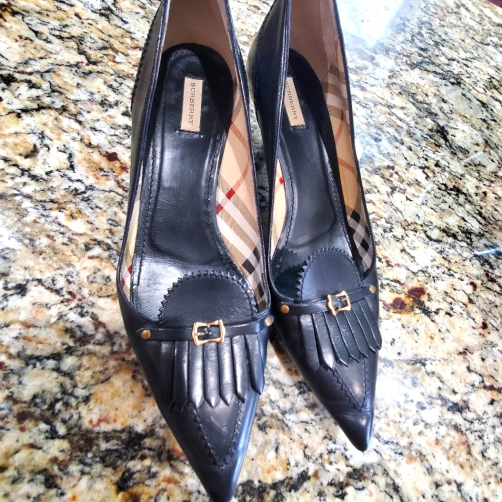 Burberry kitty heels.  Used in great condition. 38.5